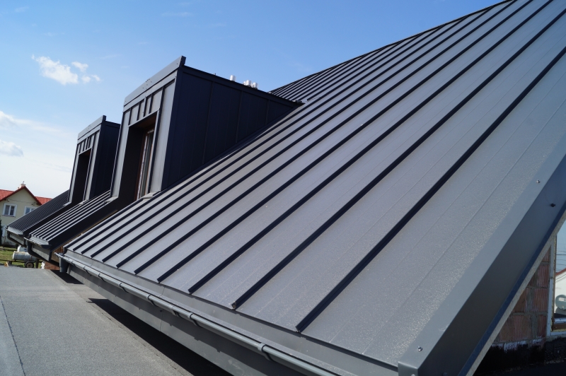 Augustinated plate roof